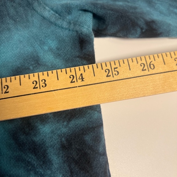 Crime Junkie Women's Sweatshirt Blue Long Sleeve Fleece Pullover Tie Dye Large - Picture 3 of 3